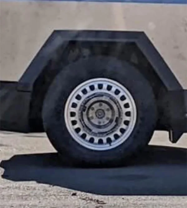 steel wheels cybertruck.jpg