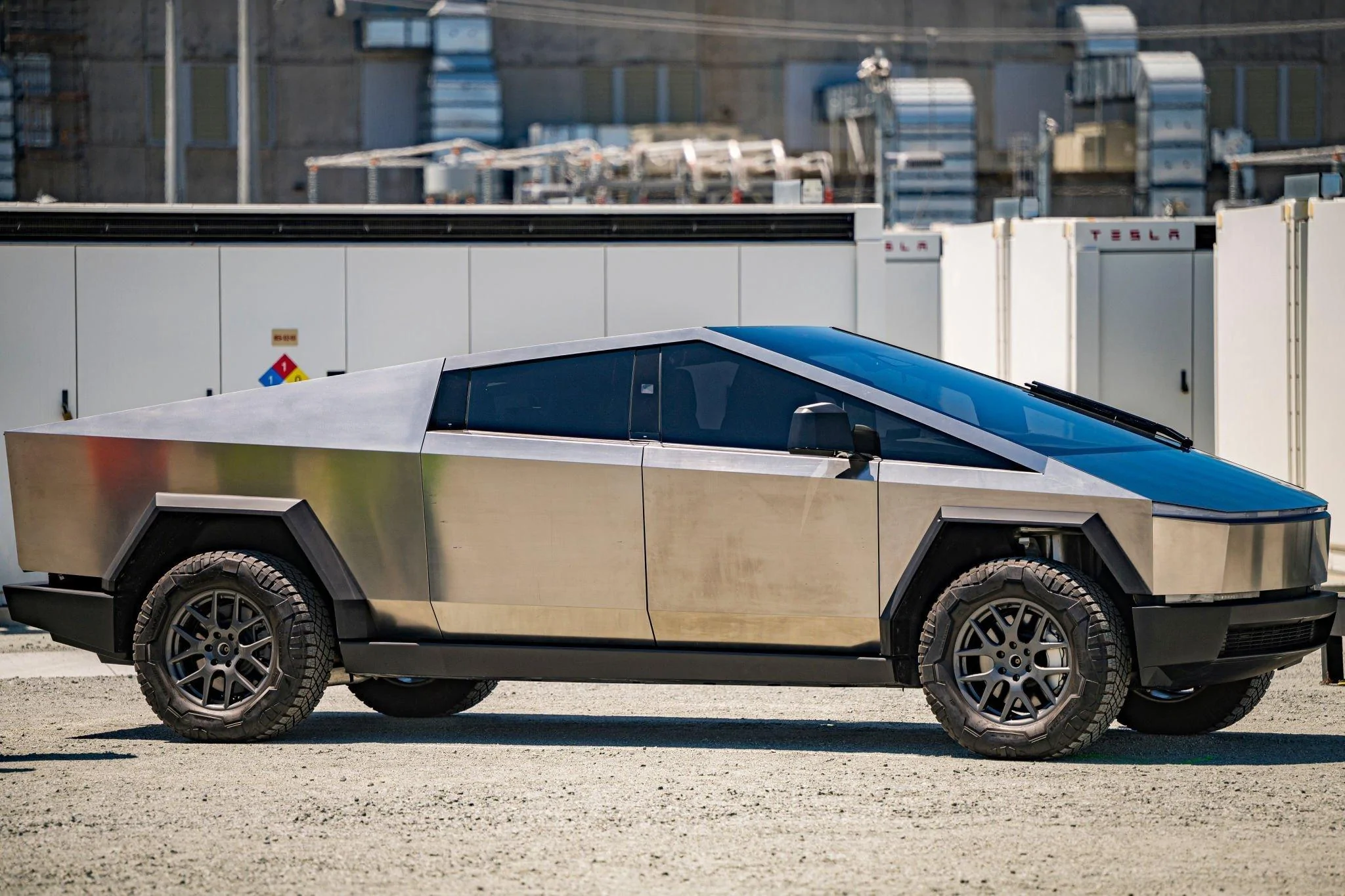 Tesla Cybertruck Steel wheels (steelies) and Wheel Force Transducers (precision measurement equipment) spotted on Cybertruck prototype 4/06/2023 mosslanding2