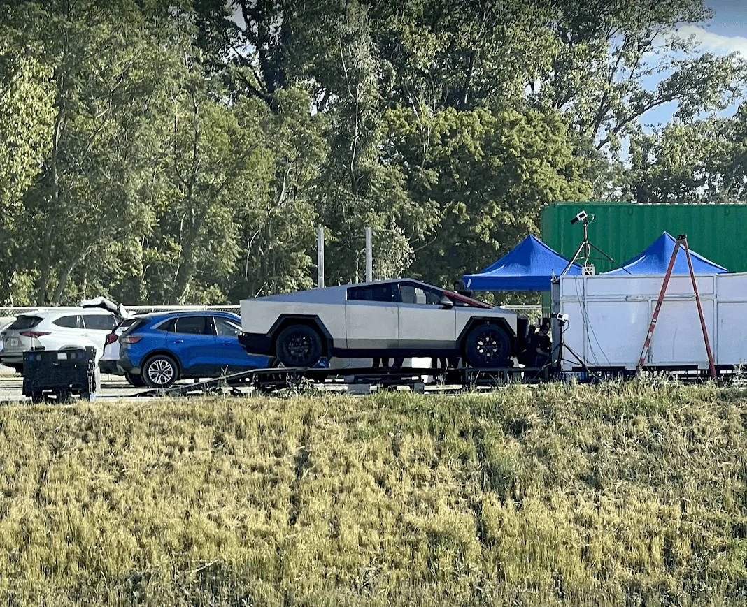 Tesla Cybertruck Cybertruck Spotted in Wind Tunnel / Airflow Simulator at Giga Texas (4.12.23) 1681349830862-png