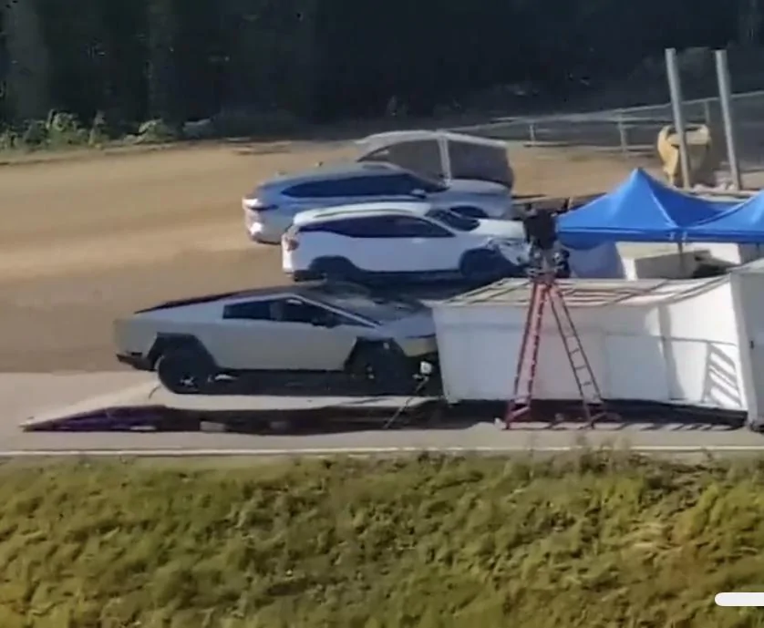 Tesla Cybertruck Cybertruck Spotted in Wind Tunnel / Airflow Simulator at Giga Texas (4.12.23) FCE7760E-0746-4D78-A868-B02D79CBE2F9