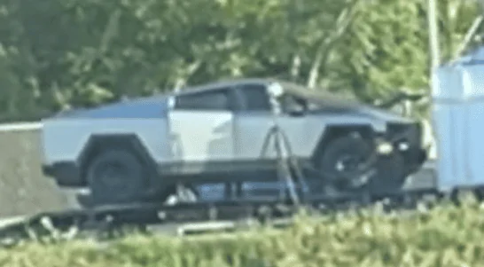 Tesla Cybertruck Cybertruck spotted with frunk open, revealing waterfall design! 1681478553469