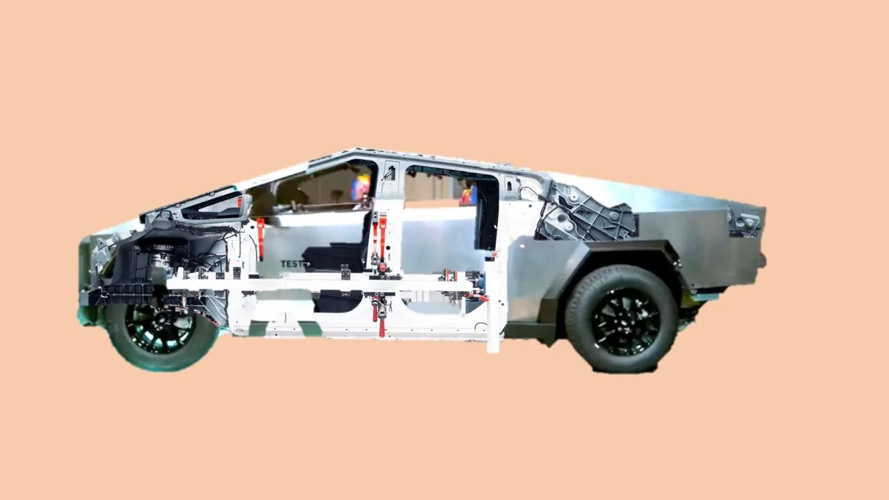 Tesla Cybertruck Cybertruck spotted with frunk open, revealing waterfall design! Slide4