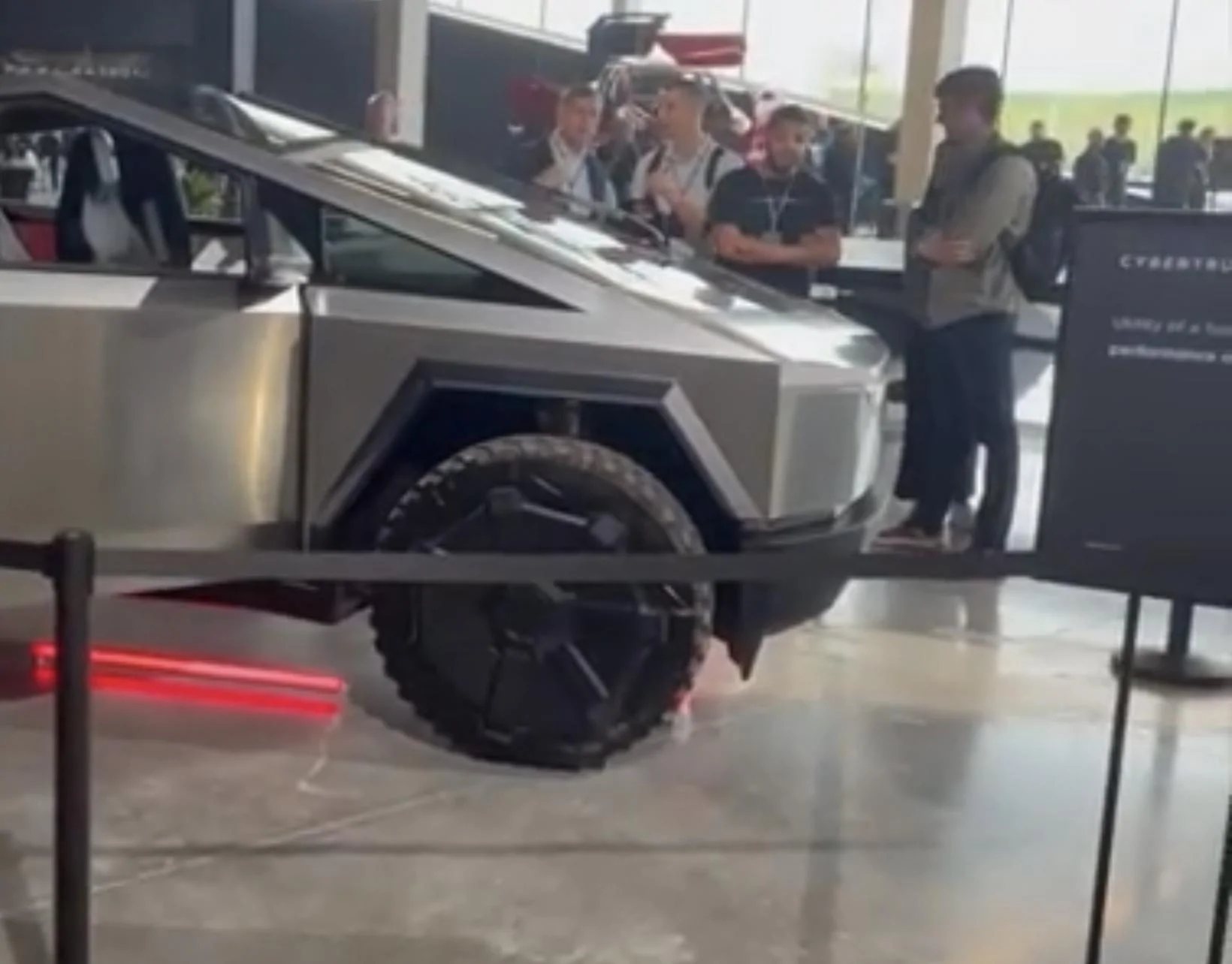 Tesla Cybertruck Cybertruck Front Casting Analysis (and Frunk Implications) - 3 vs 2 Chickens 3173CE38-0663-4535-9629-32467DFCCBAF