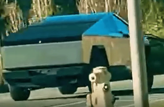 Tesla Cybertruck Cybertruck spotted driving in CA (4/20/23) - follow footage video! 1682447304363