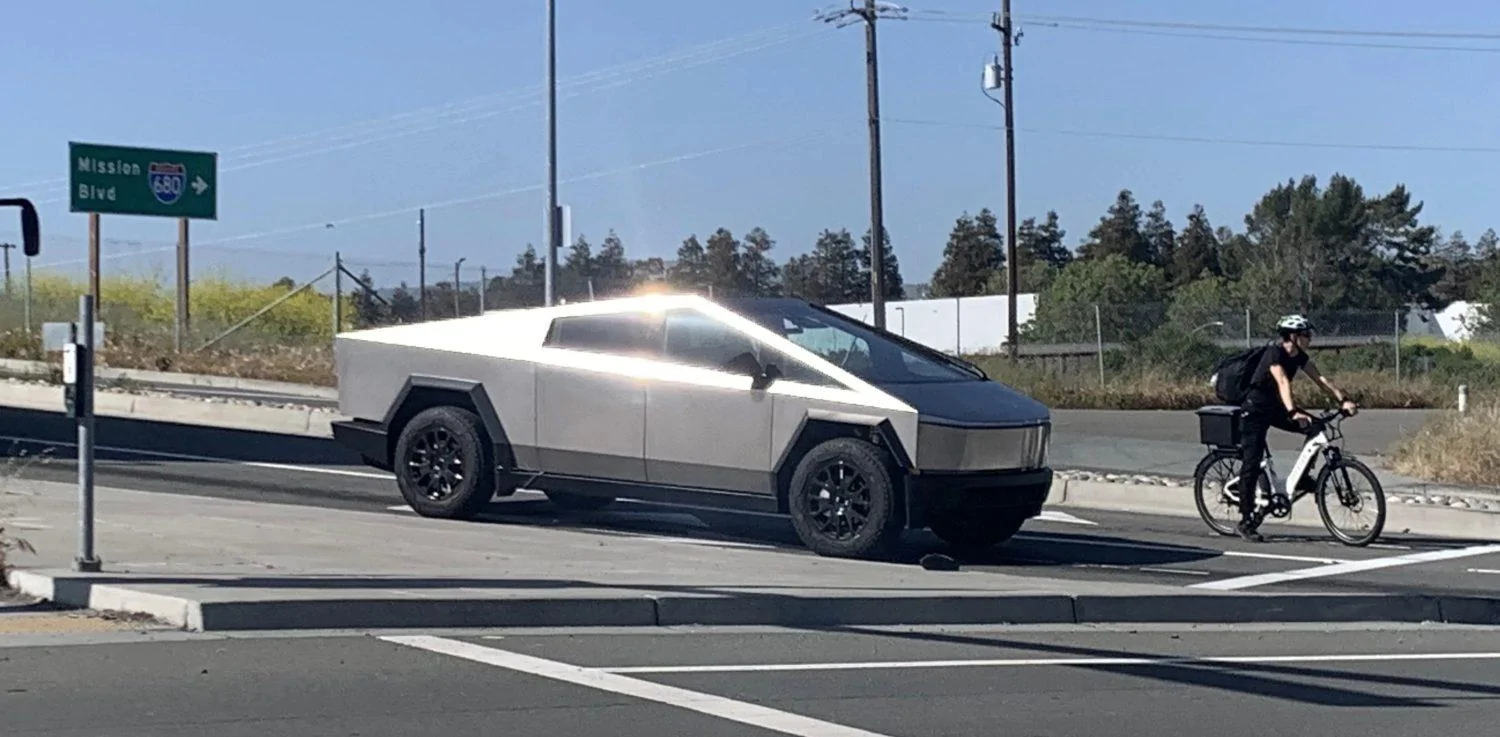 Tesla Cybertruck Latest Cybertruck sighting from Fremont [4/25/23] Tesla-Cybertruck-sighting-weird-nos