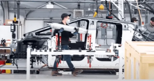 Tesla Cybertruck No Exoskeleton 1682699417649
