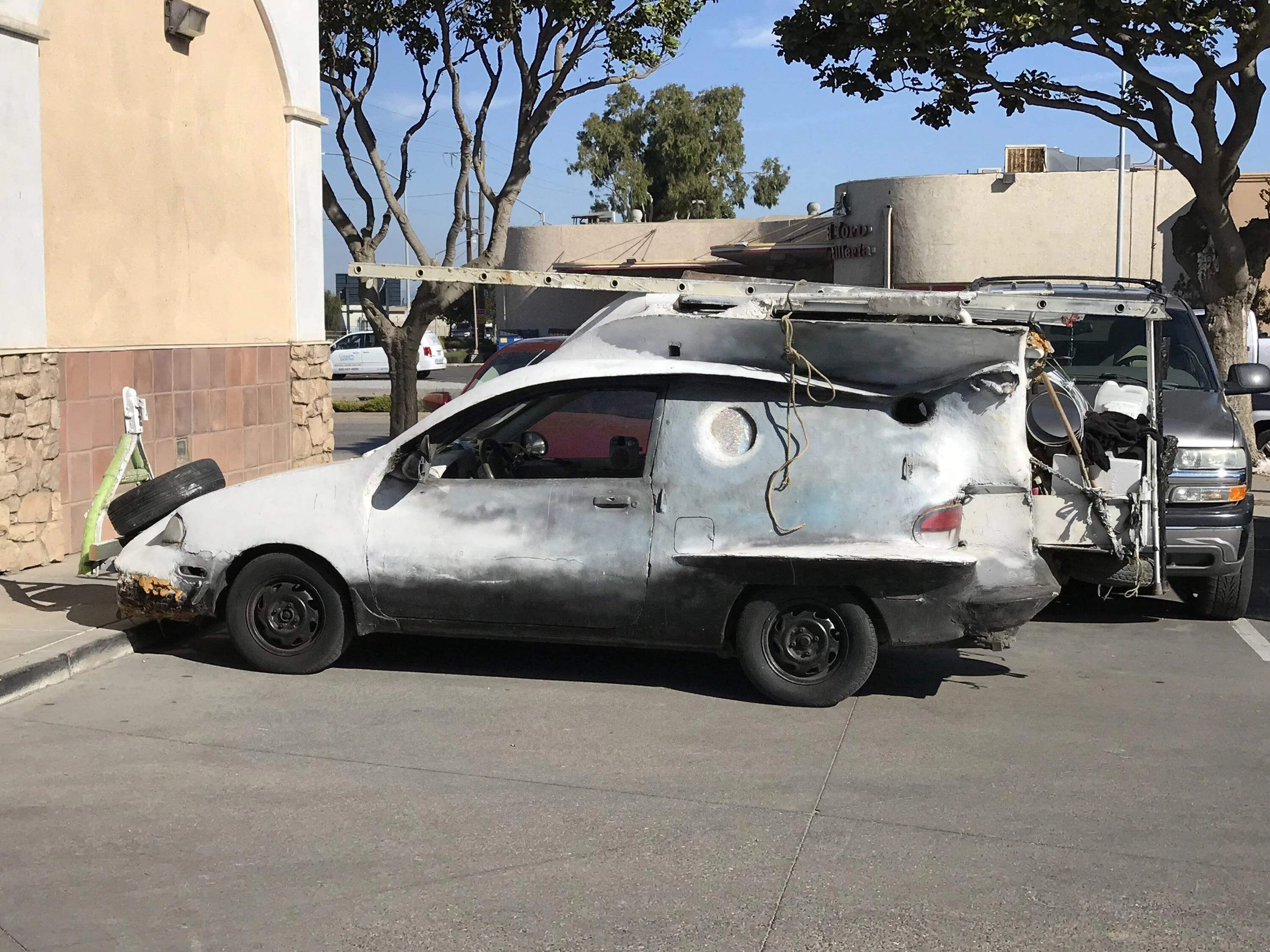 Tesla Cybertruck Cybertruck stainless changing to Aluminum????? IMG_4143