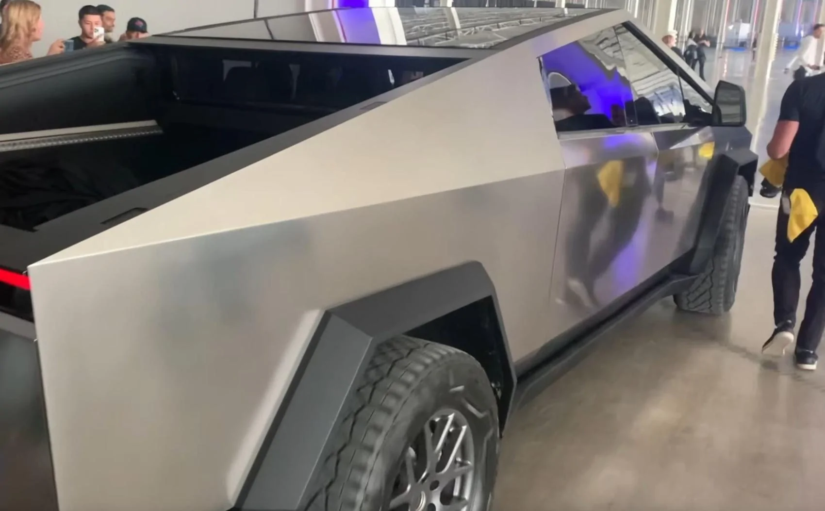 Tesla Cybertruck Cybertruck Vault Sides CT-0c