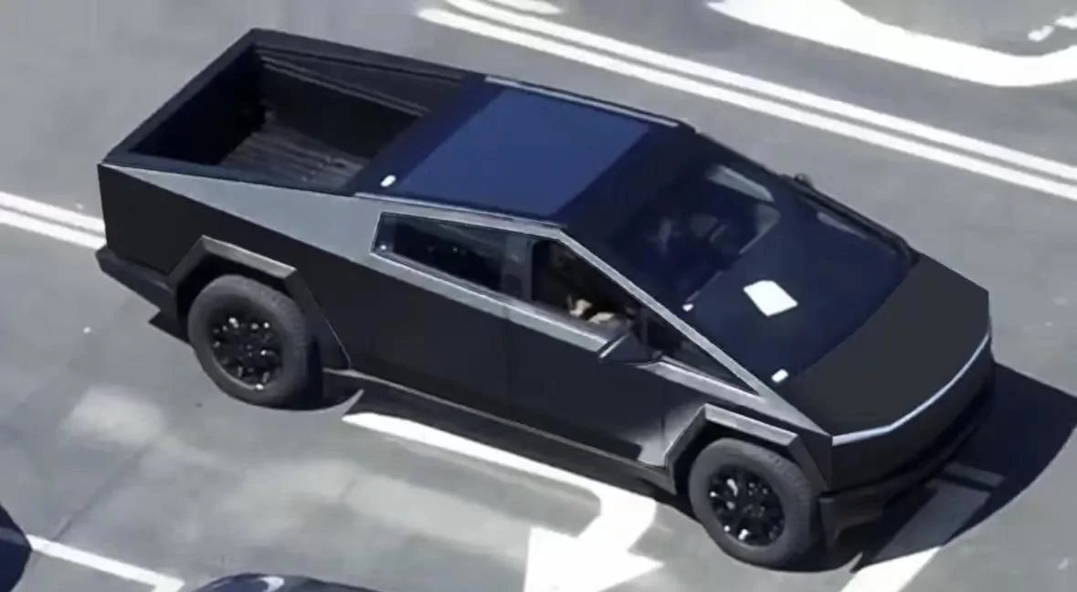 Tesla Cybertruck China Cybertruck owner-Do you think Cypertruck works better with Alpha Dog？ 1743bfde58e11cb61845118e00b4d6c