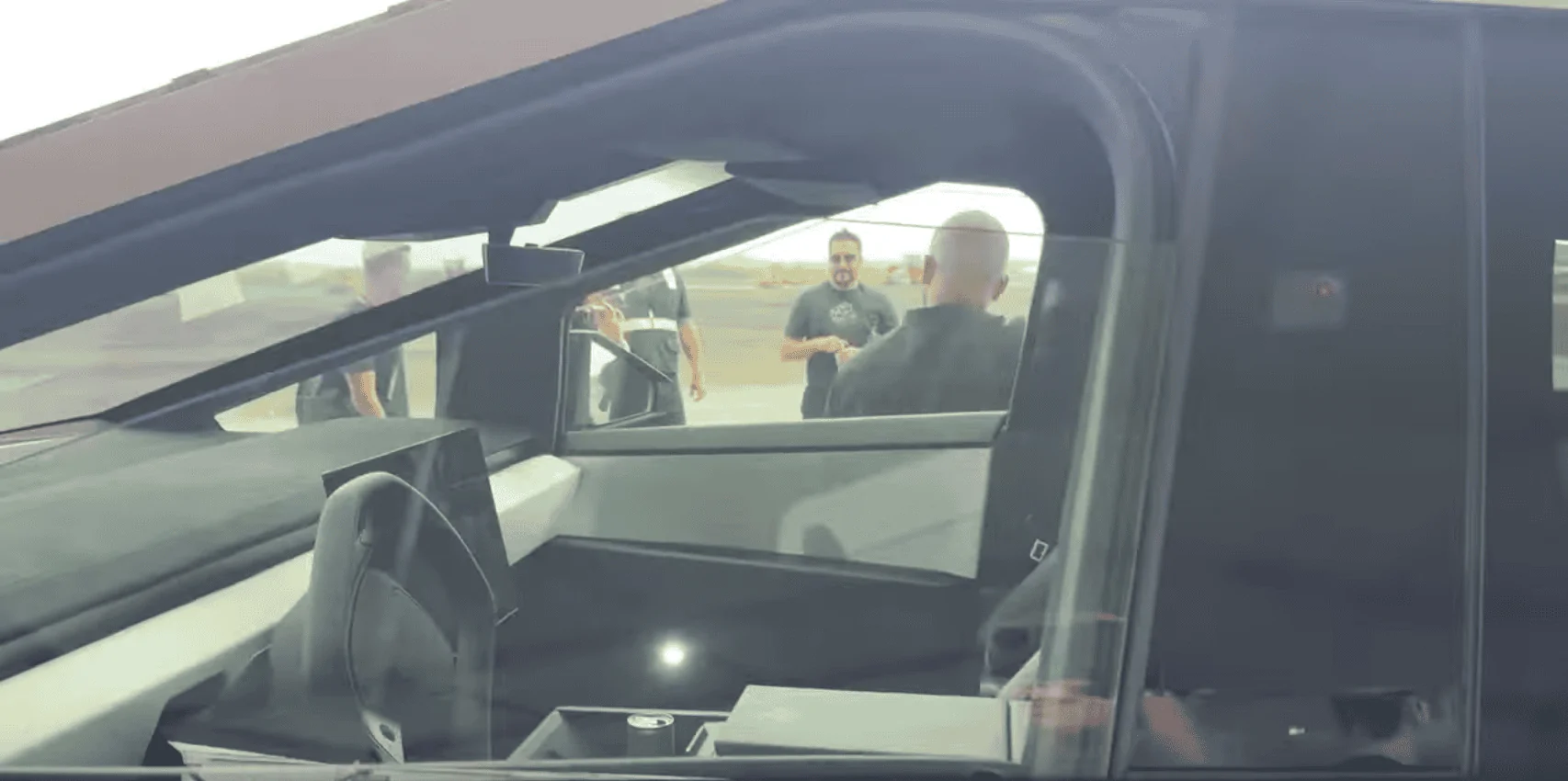 Tesla Cybertruck Cybertruck bed rack / tool rack + accessories (shovels) first look! 🧰 Screenshot 2023-05-08 at 21-55-04 Cybertruck and Tesla Lithium Refinery Groundbreaking