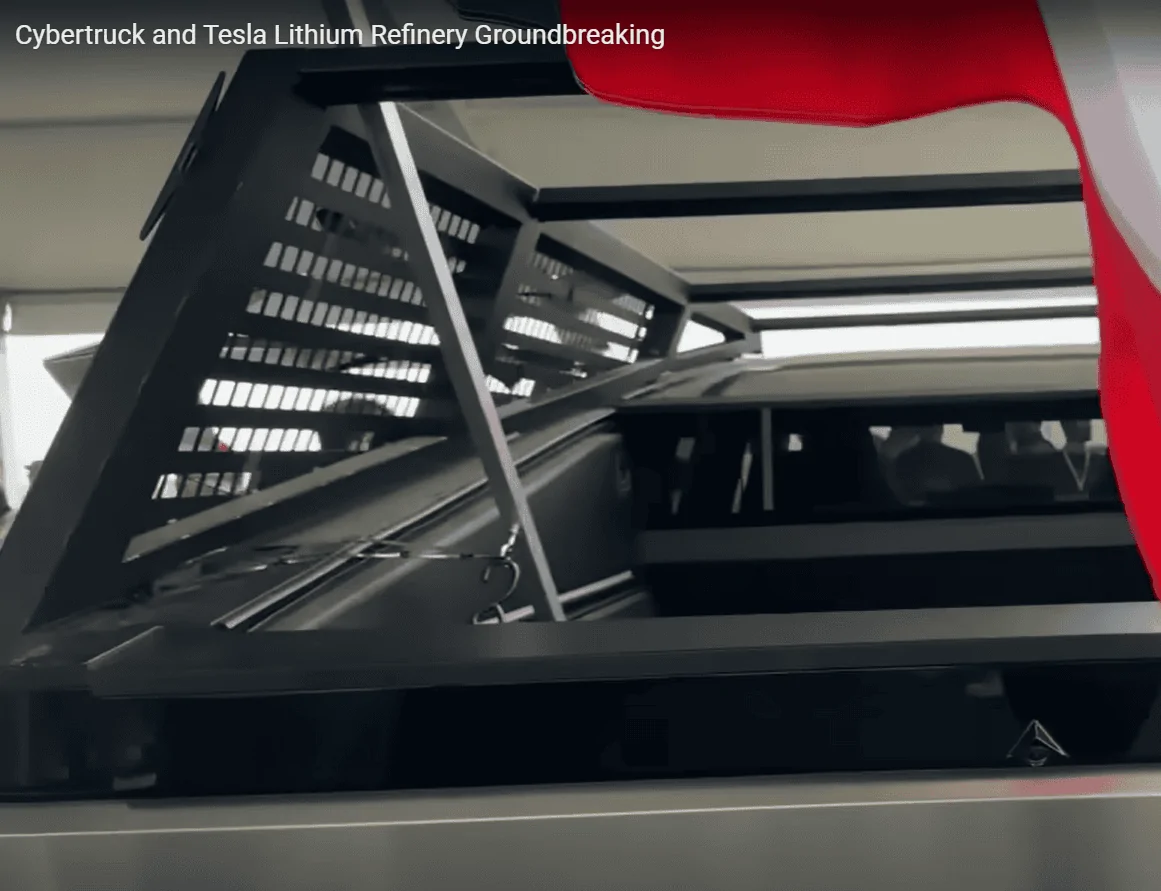 Tesla Cybertruck Cybertruck bed rack / tool rack + accessories (shovels) first look! 🧰 1683646085452