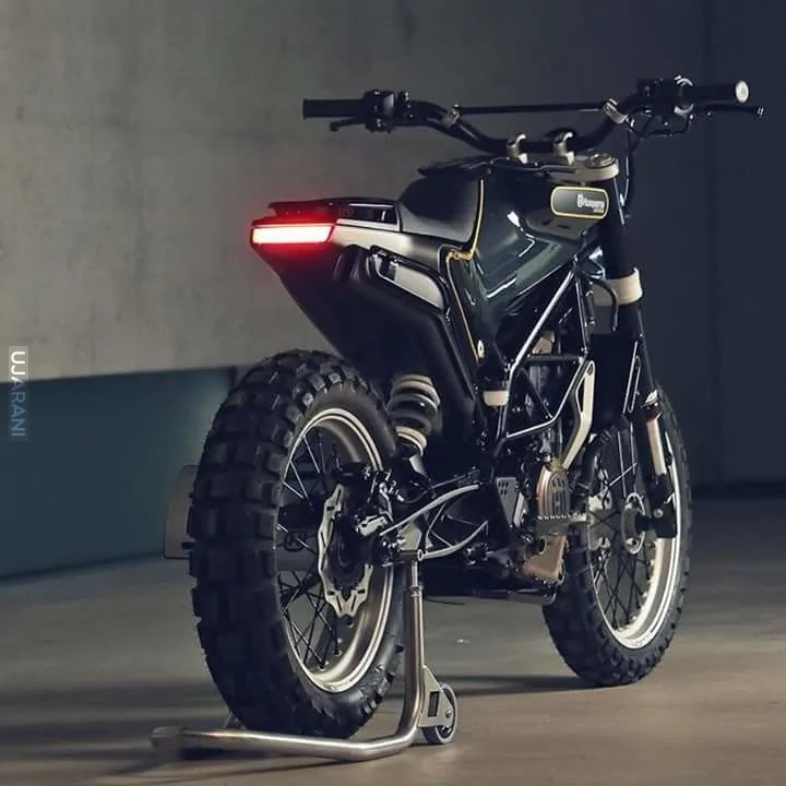 Tesla Cybertruck Cyberbike vs the Cyberquad Tes moto