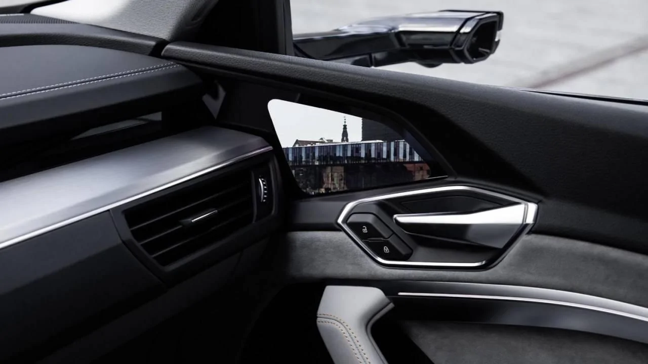 Tesla Cybertruck Interior Side View Camera Screen Spotted?! 43A23EDD-58F0-48A9-882E-EE8D3B531AE9
