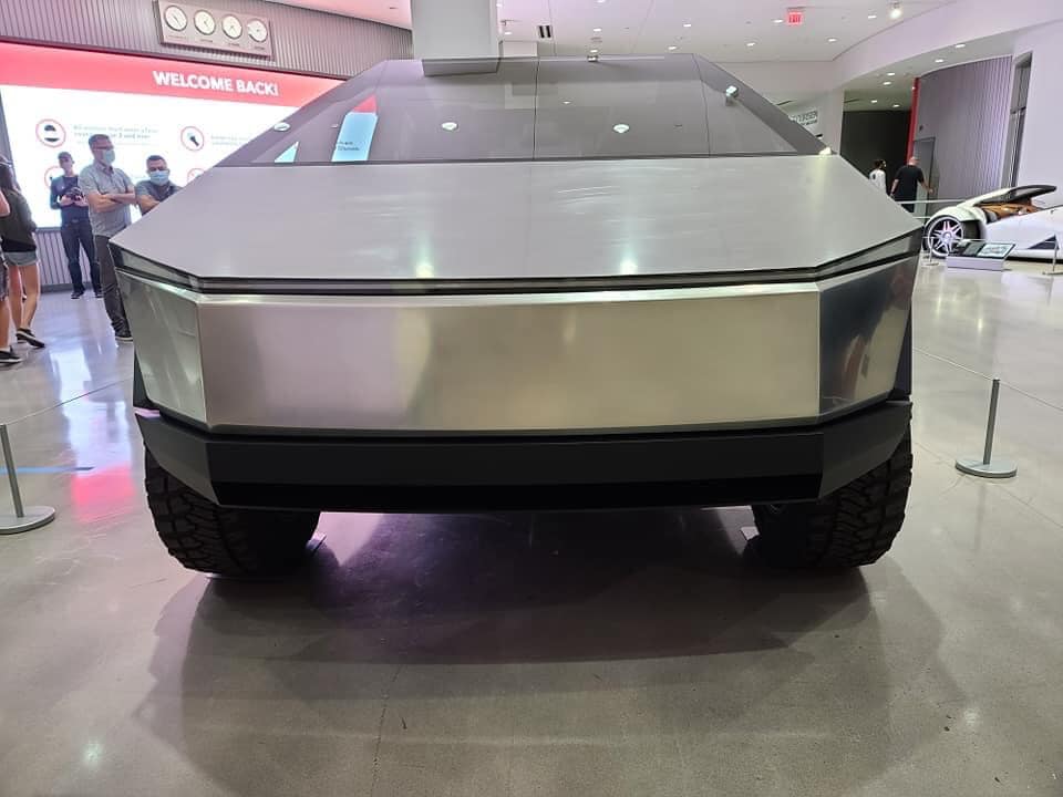 Tesla Cybertruck Cybertruck pics & videos from the Petersen Automotive Museum [Dates Extended Until July 5] 104592186_3111515672262628_2246836429538735626_n-2