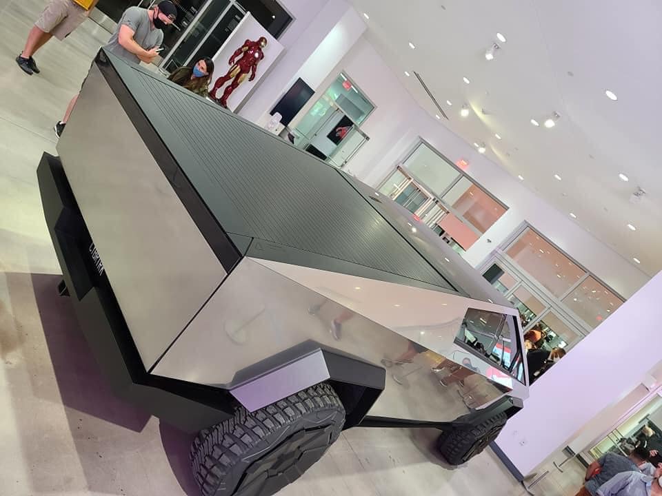 Tesla Cybertruck Cybertruck pics & videos from the Petersen Automotive Museum [Dates Extended Until July 5] 103950462_3111515755595953_2379855028137767425_n