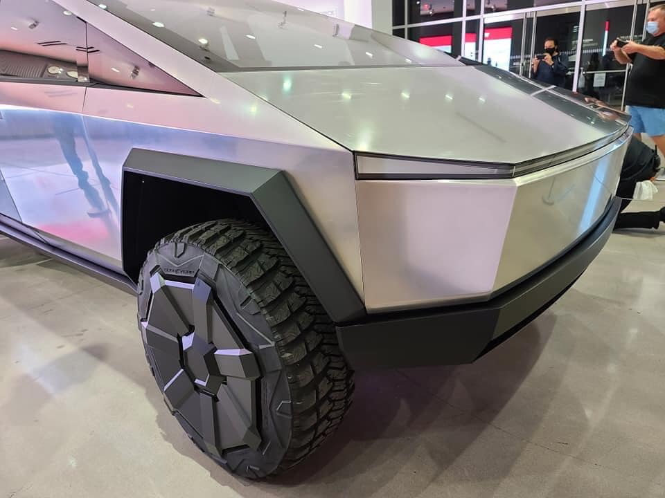 Tesla Cybertruck Cybertruck pics & videos from the Petersen Automotive Museum [Dates Extended Until July 5] 104340306_3111515778929284_3566537319761716839_n
