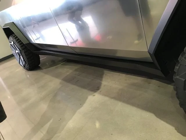Tesla Cybertruck Cybertruck pics & videos from the Petersen Automotive Museum [Dates Extended Until July 5] 02FFB888-72CF-44EB-BC49-EC6981952FE1