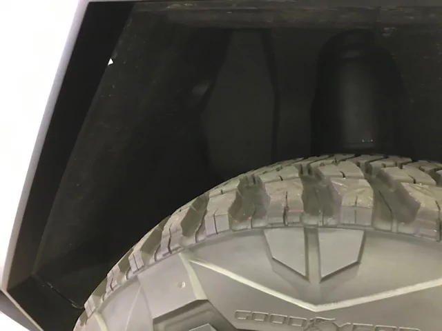Tesla Cybertruck Cybertruck pics & videos from the Petersen Automotive Museum [Dates Extended Until July 5] 77C52391-56B5-49A1-9350-40AFCC6D023C