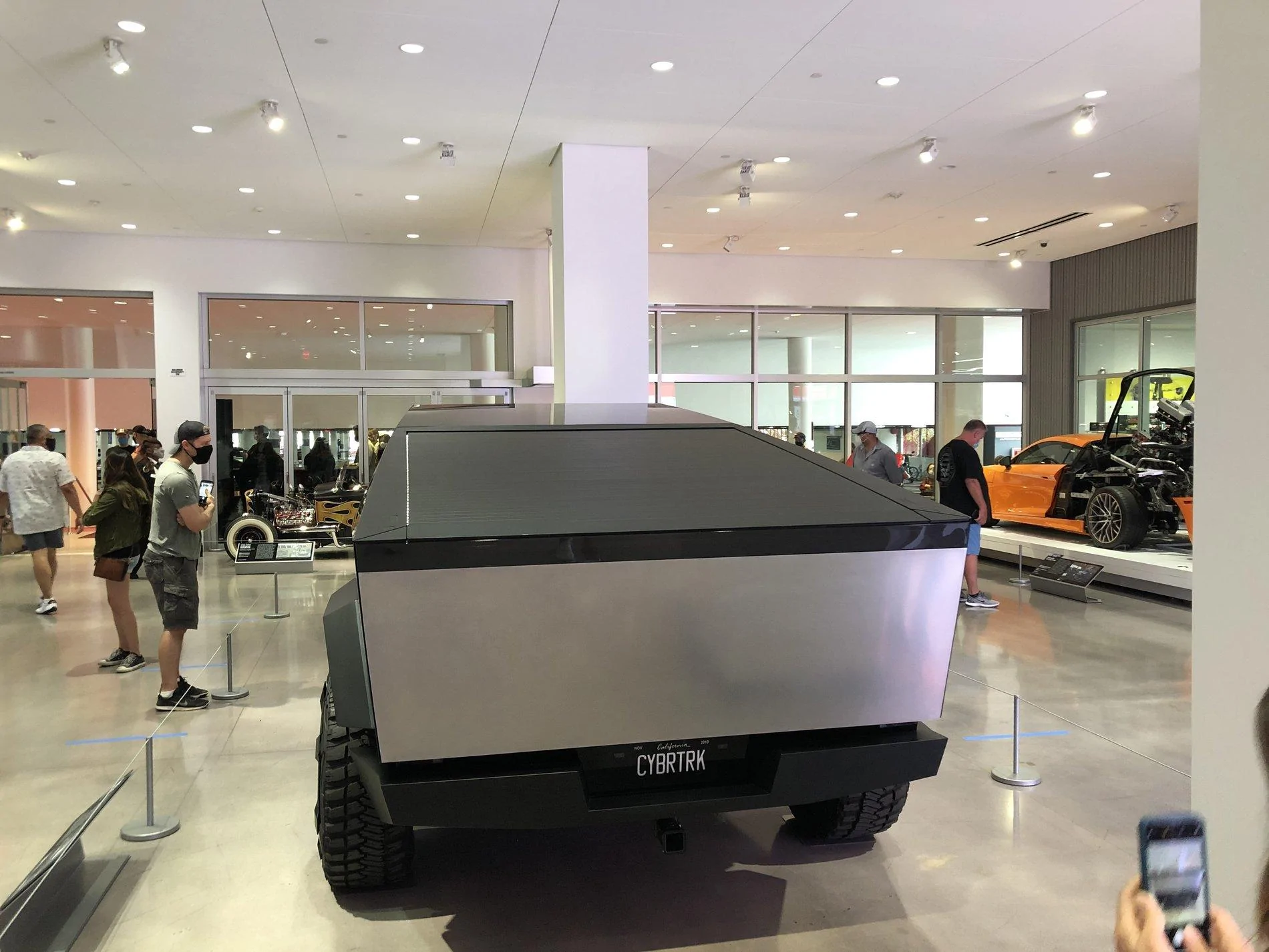 Tesla Cybertruck Cybertruck pics & videos from the Petersen Automotive Museum [Dates Extended Until July 5] 716BD720-40E2-4FDF-8718-1D00BC3666A1