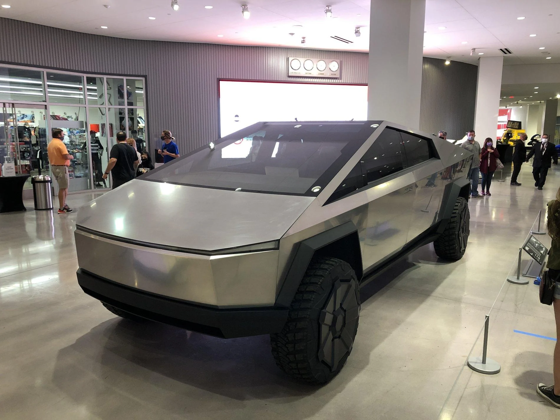 Tesla Cybertruck Cybertruck pics & videos from the Petersen Automotive Museum [Dates Extended Until July 5] C33FE404-F43B-4E63-9AFE-39F9C3FDD010