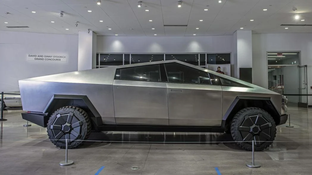 Tesla Cybertruck Cybertruck pics & videos from the Petersen Automotive Museum [Dates Extended Until July 5] tesla-cybertruck-petersen-06