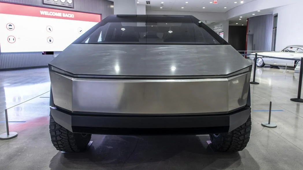 Tesla Cybertruck Cybertruck pics & videos from the Petersen Automotive Museum [Dates Extended Until July 5] tesla-cybertruck-petersen-07