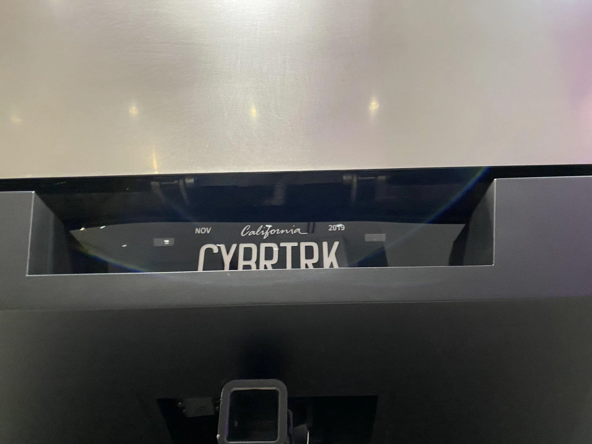 Tesla Cybertruck Cybertruck pics & videos from the Petersen Automotive Museum [Dates Extended Until July 5] C71F1418-2D54-4484-A44F-BA59B405EFF6