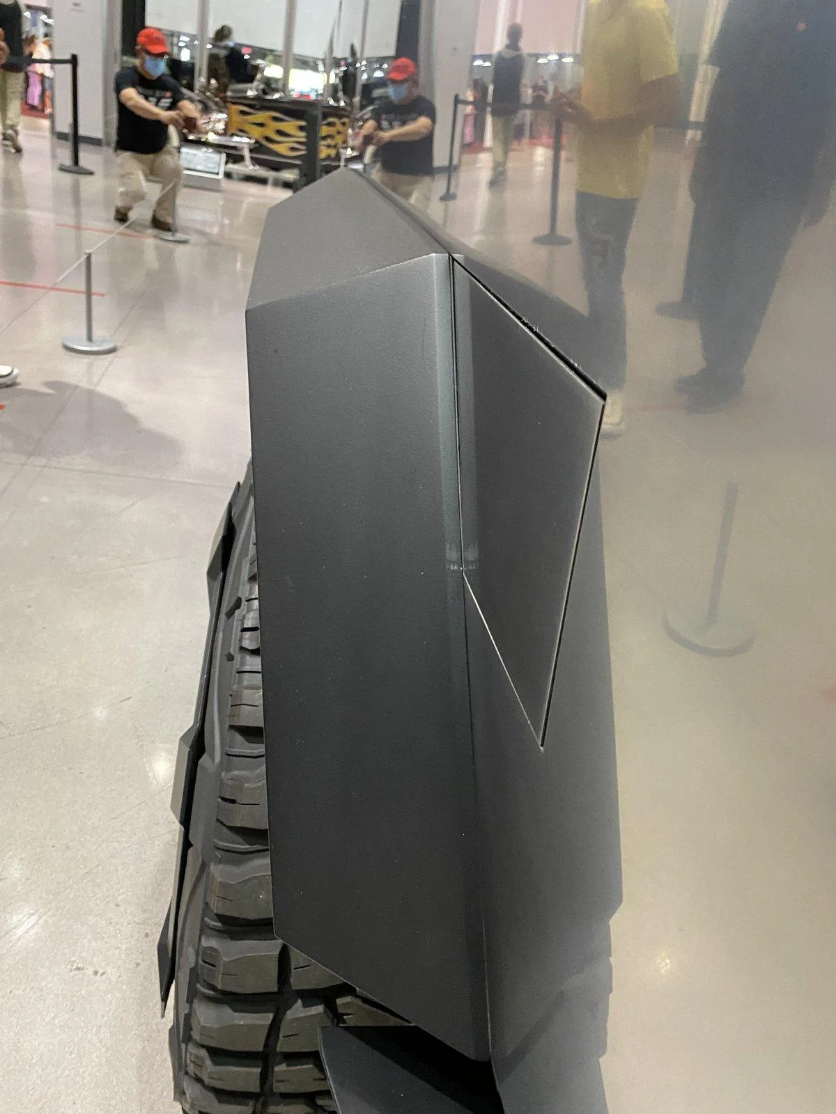 Tesla Cybertruck Cybertruck pics & videos from the Petersen Automotive Museum [Dates Extended Until July 5] 83F0FC7F-AD49-481C-AB13-A885BC8DD390
