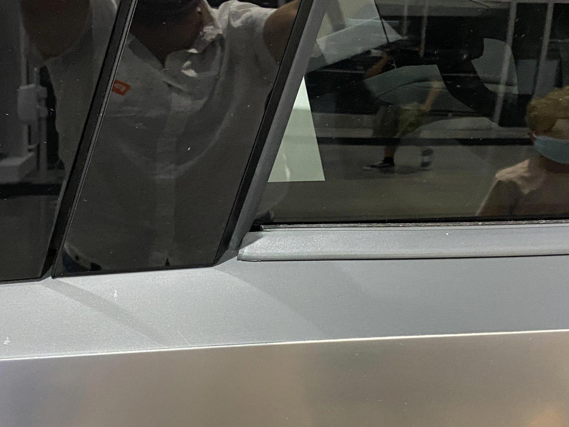 Tesla Cybertruck Cybertruck pics & videos from the Petersen Automotive Museum [Dates Extended Until July 5] 18287BC6-CF64-4875-8F74-77A158B4881D