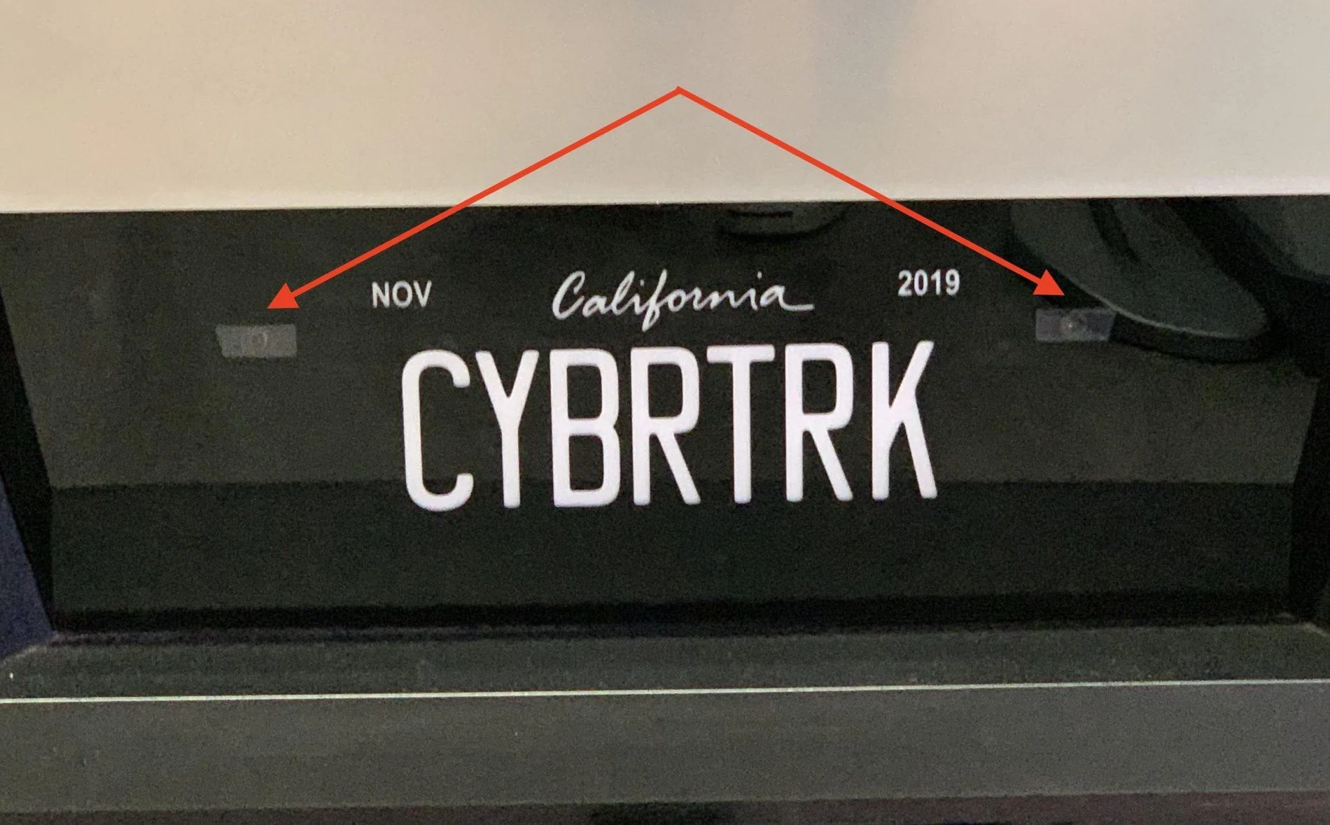 Tesla Cybertruck Dual rear cameras spotted on Cybertruck cybertruck-cameras-2048x1271