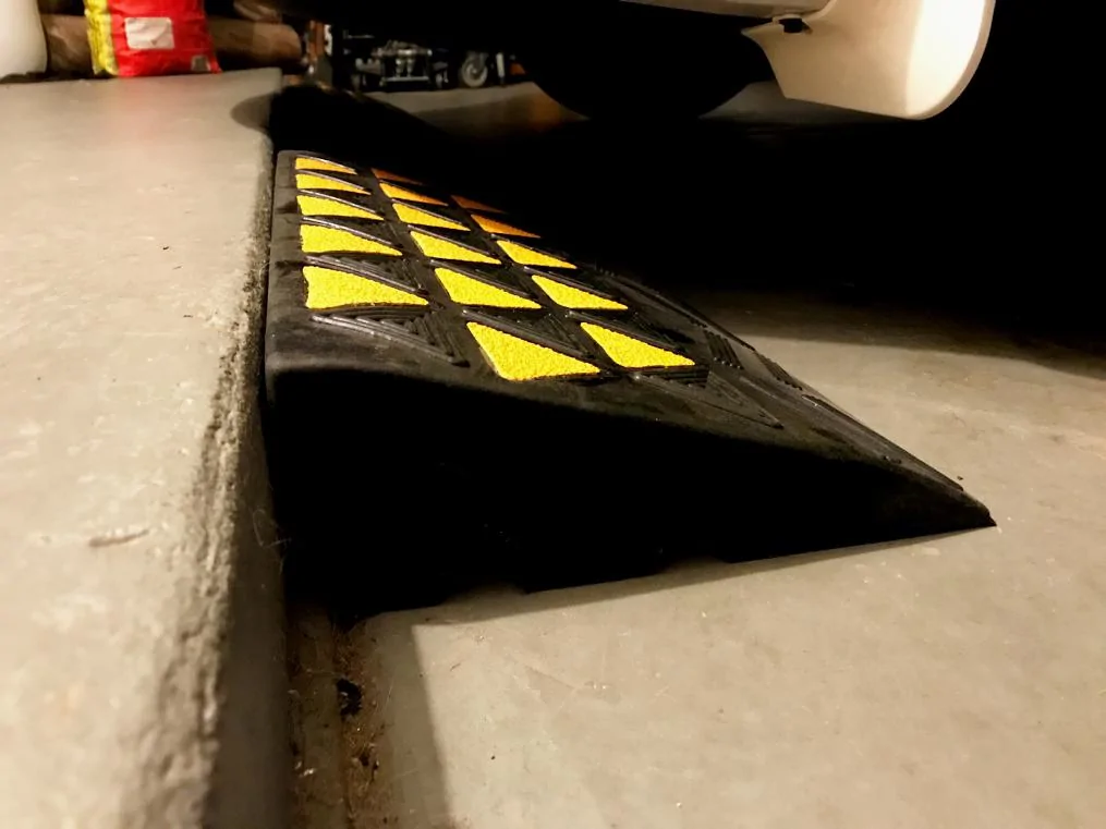 Tesla Cybertruck 5 inch clearance Curb Ramp sid v