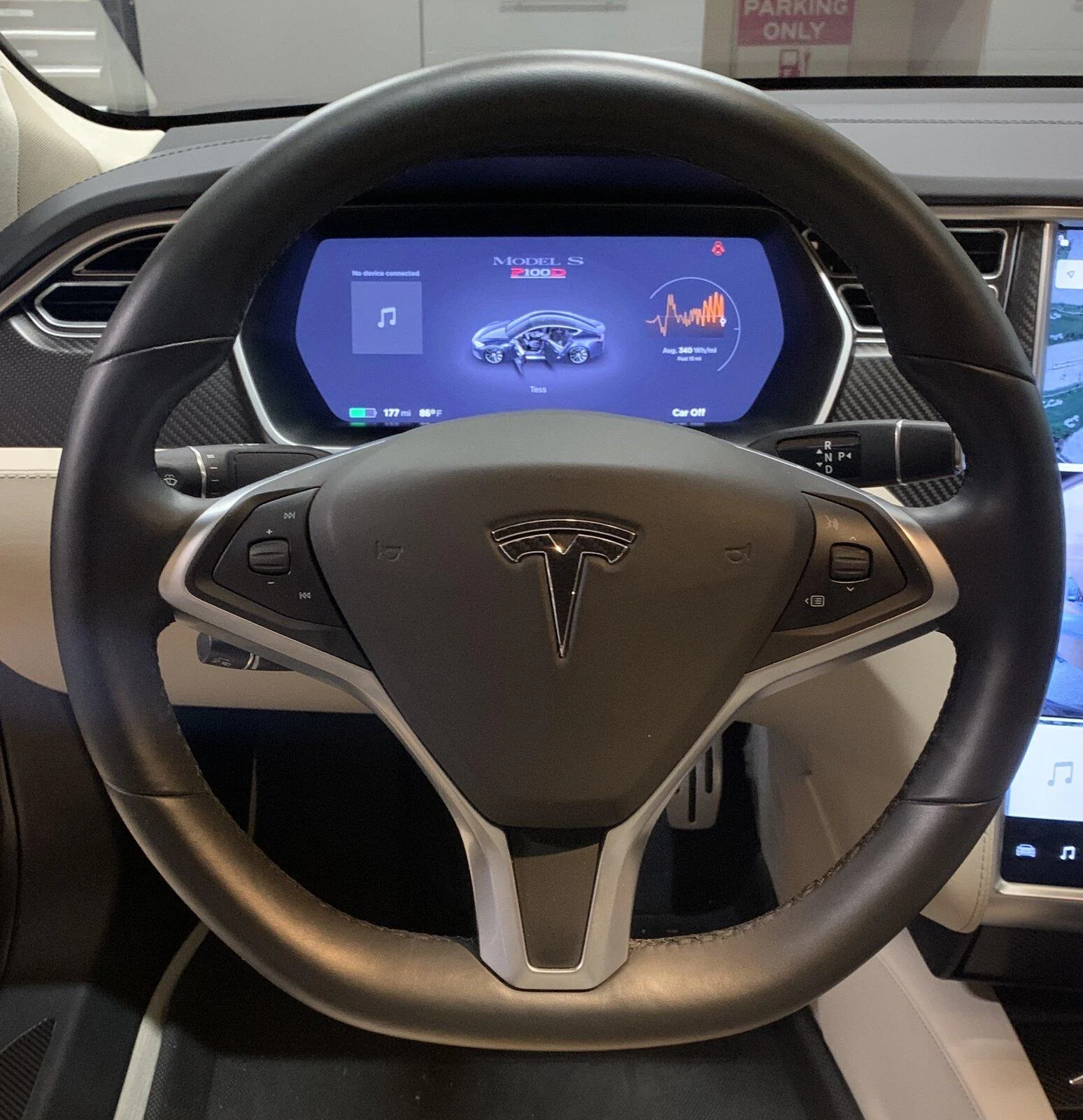 Tesla Cybertruck full steering wheel? 69D5FE05-5A18-4C98-8C49-930E43106674