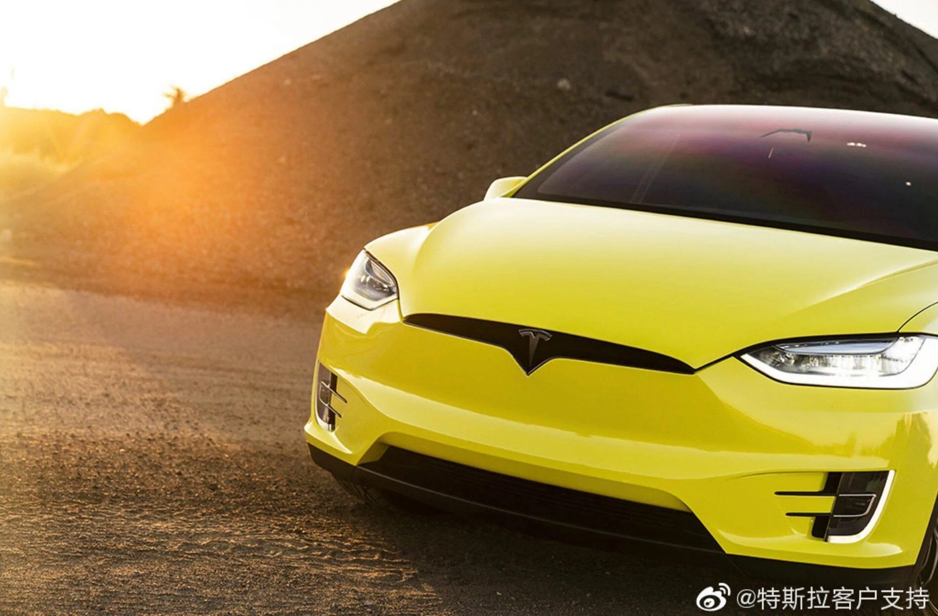 Tesla-wrap-3.webp