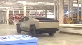 Tesla Cybertruck 🗽 Cybertruck beautiful under NYC lights (update: older video posted) Screenshot-2023-05-16-at-4.48.47-AM-1024x626