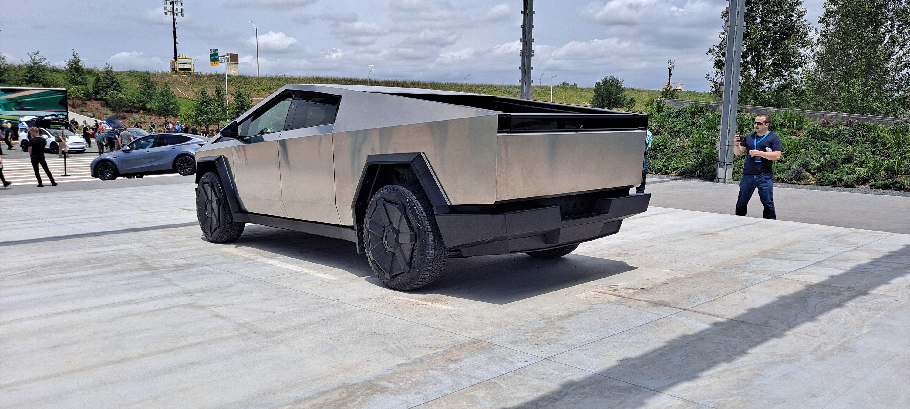 Tesla Cybertruck Cybertruck content & summary from Cyber Roundup 2023 (+ Annual Shareholder Meeting Live Stream) 🍿 20230516_123221
