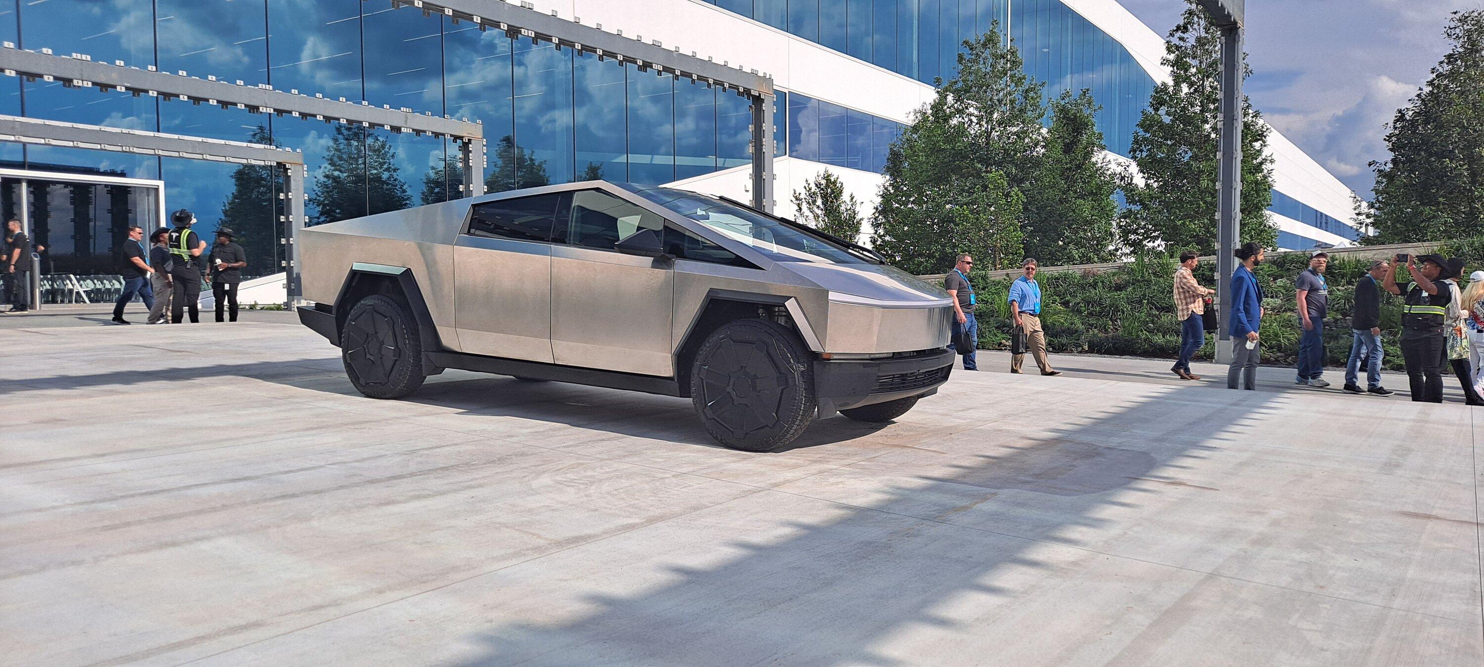 Tesla Cybertruck Cybertruck content & summary from Cyber Roundup 2023 (+ Annual Shareholder Meeting Live Stream) 🍿 20230516_171609