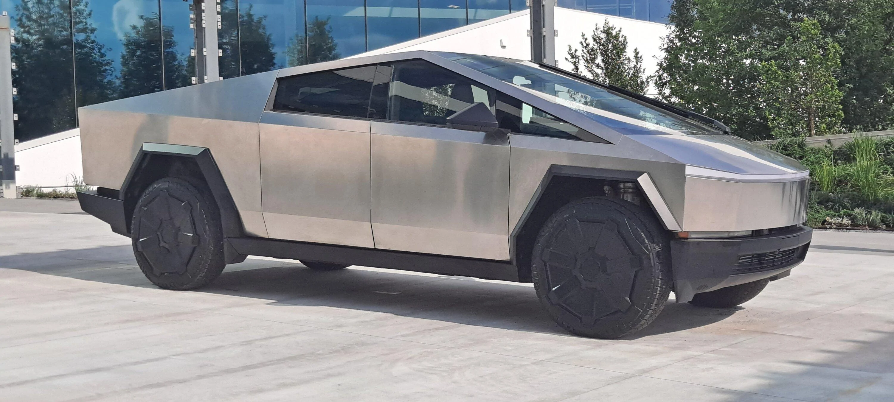 Tesla Cybertruck Cybertruck content & summary from Cyber Roundup 2023 (+ Annual Shareholder Meeting Live Stream) 🍿 20230516_171615