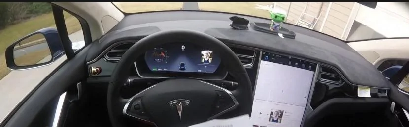 Tesla Cybertruck Leaked interior Cybertruck photo! 6rSl16C