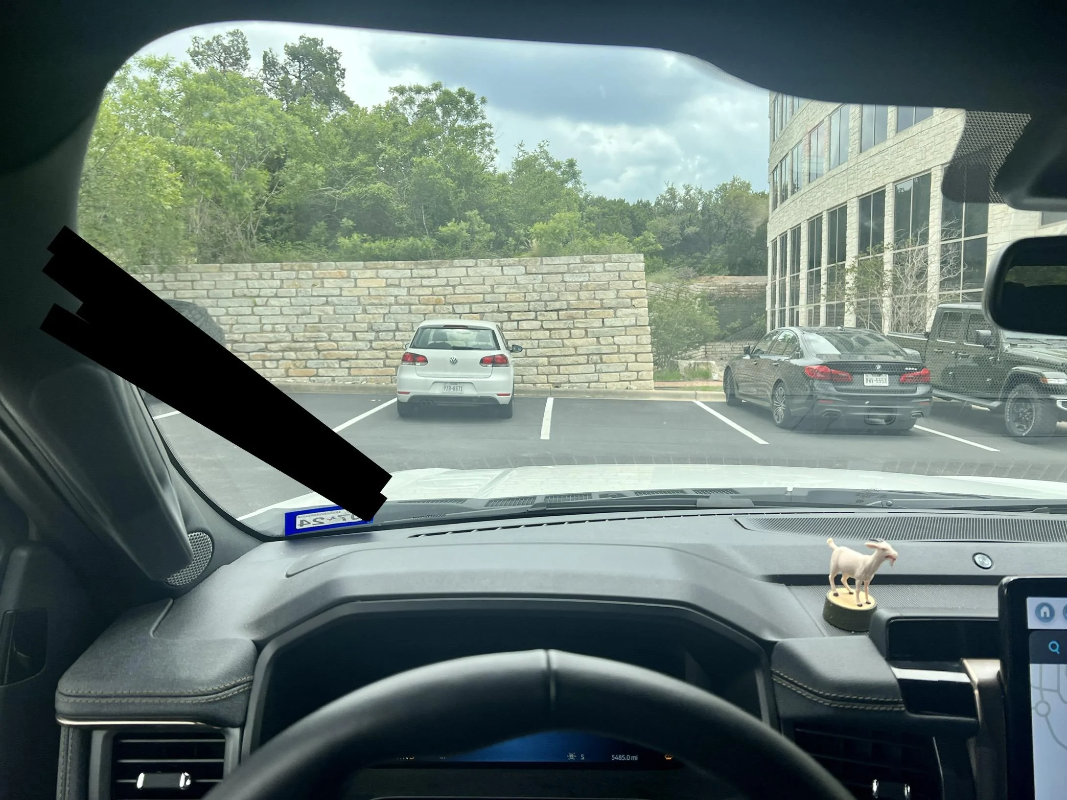Tesla Cybertruck Leaked interior Cybertruck photo! 5ACB503A-DB34-4BCE-86DB-ECF24E41E921