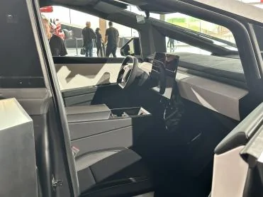 Tesla Cybertruck Leaked interior Cybertruck photo! F5B79962-7464-4E03-8388-DAAA809E315F