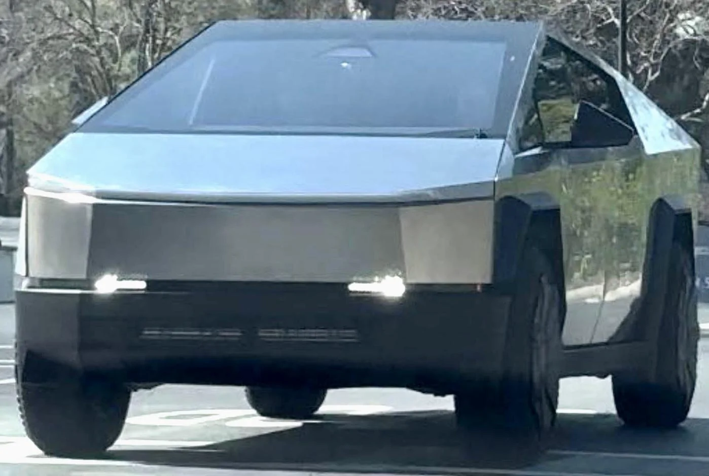 Tesla Cybertruck Leaked interior Cybertruck photo! BA447A23-4E22-45D9-B116-D31DC3629353