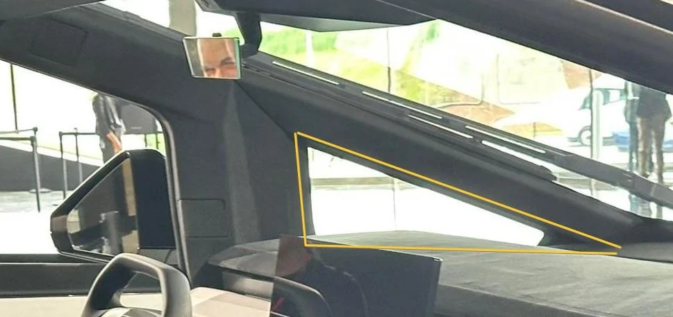 Tesla Cybertruck Leaked interior Cybertruck photo! 3CnUvXL