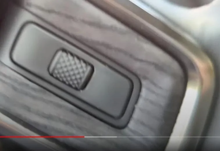 Tesla Cybertruck Tow hitch, electrical connection and in cab brake controller BVGH8wO