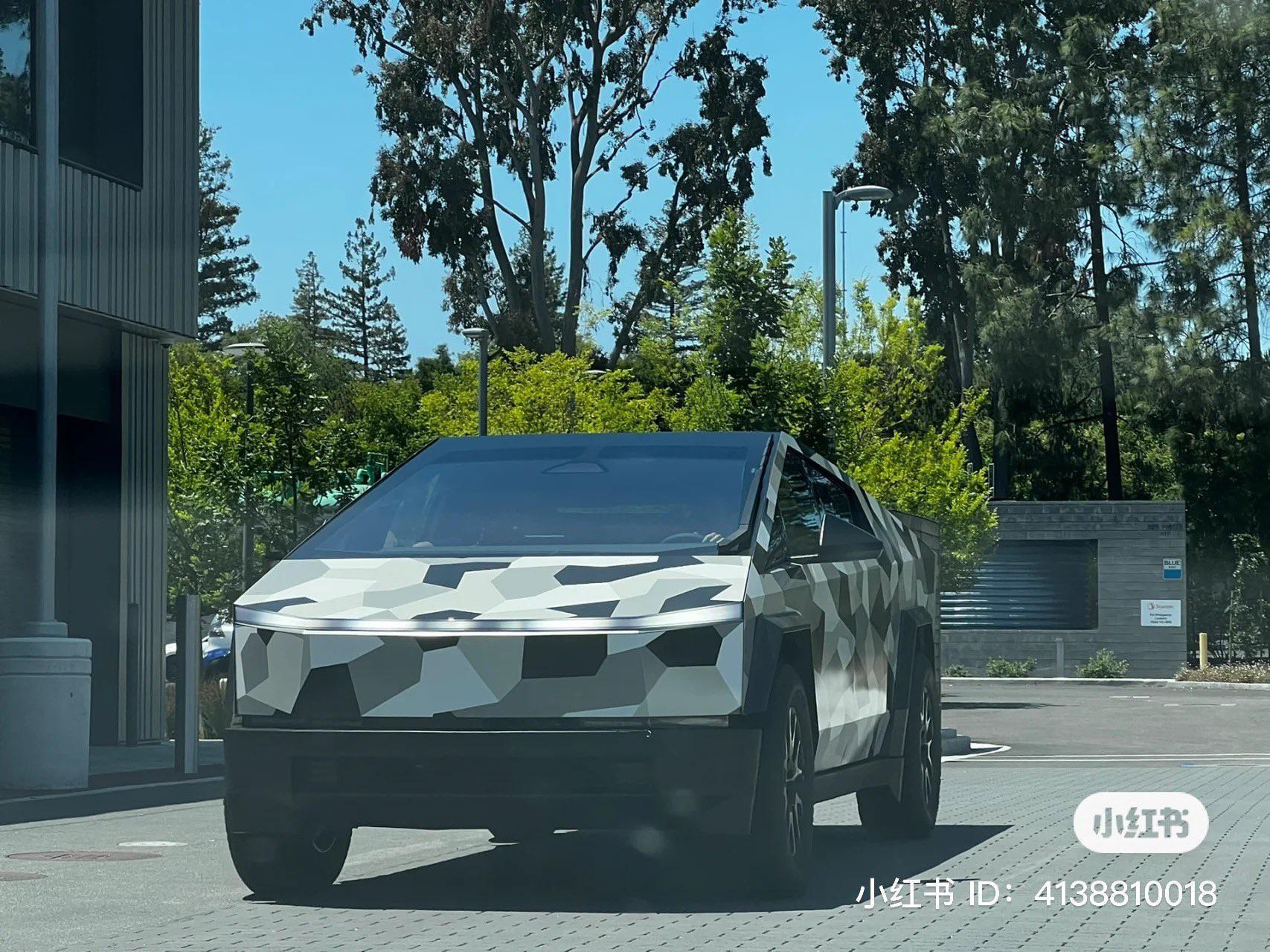 teslacybertruckwrap.jpg