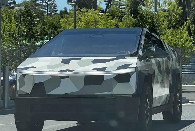 Tesla Cybertruck Cybertruck Wrapped in Urban Camo Spotted! (More Photos & Video Added) 0DF3EC0A-8A42-44DD-A4E3-6B833FAF83B5