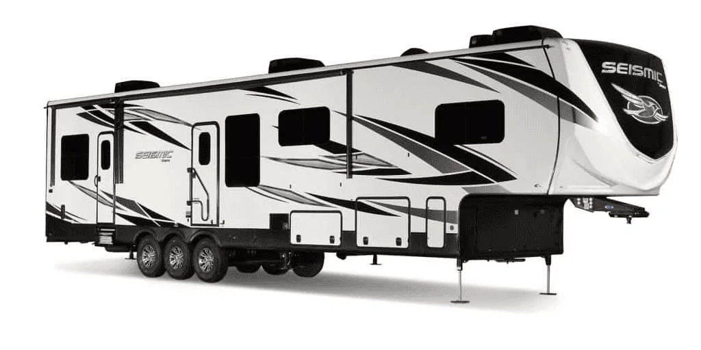 Tesla Cybertruck 🥊 Them's fighting words! Ford's Farley disses Cybertruck: 'I make trucks for real people who do real work' 1687405150731