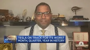 Tesla Cybertruck 🥊 Them's fighting words! Ford's Farley disses Cybertruck: 'I make trucks for real people who do real work' 1687447274659