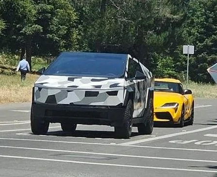 Tesla Cybertruck Cybertruck Wrapped in Urban Camo Spotted! (More Photos & Video Added) fzptv1vwyaablo6-jpeg
