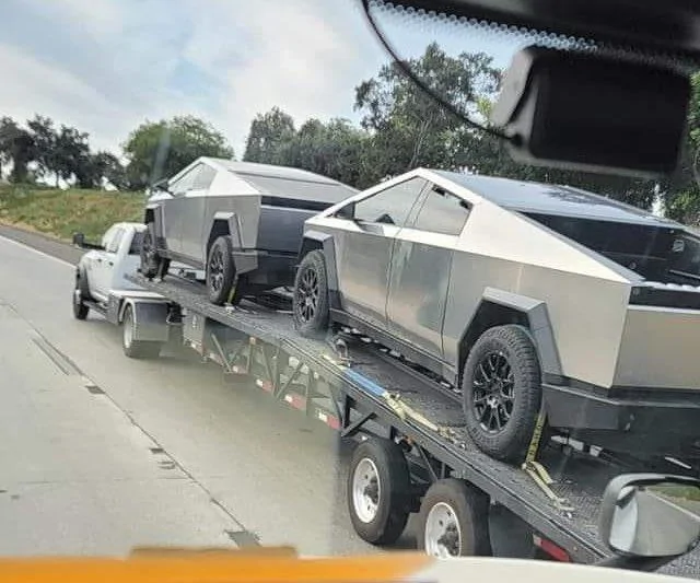 Tesla Cybertruck tow towed towing trailer 2.jpg