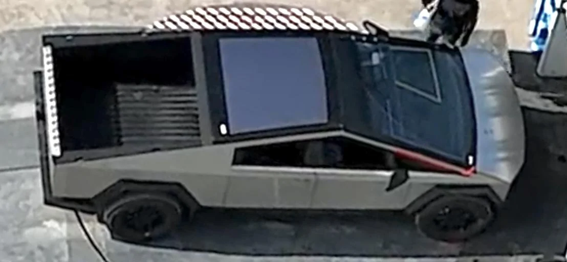 Tesla Cybertruck 2 CybertruckS (plural) Trailered Tow Through Stockton CA! 6FB0A4AB-EF01-4A90-A6B0-1F2475BC8771